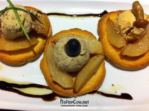 Veggie spreads at Baobab in Zaragoza