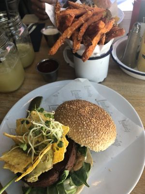 Vegan Burger mit Süßkartoffel Pommes  at Ludwig Burger & Beer in Innsbruck