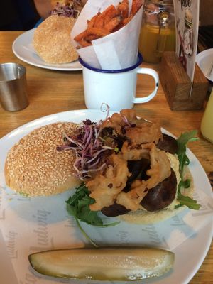 vegan burger at Ludwig Burger & Beer in Innsbruck