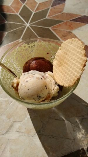 chocolate and pear, mixed with peanut and pretzel ice creams at Eiskontor Berlin in Berlin