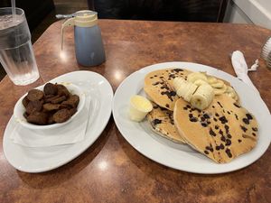   at Maywood Pancake House in Maywood