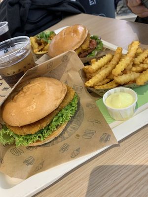 Burger Veganizer im Menü at VINCENT - Europa Passage in Hamburg