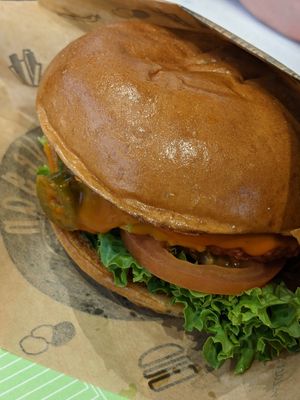 Cheesy one burger at VINCENT - Europa Passage in Hamburg