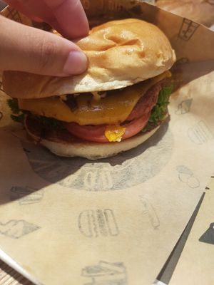 VegSec mit karamellisierten Zwiebeln! at VINCENT - Europa Passage in Hamburg