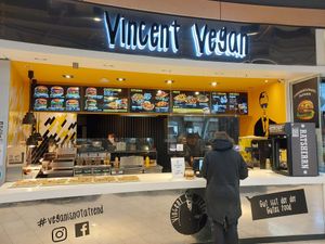  at VINCENT - Europa Passage in Hamburg