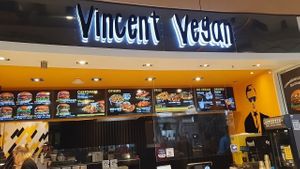  at VINCENT - Europa Passage in Hamburg