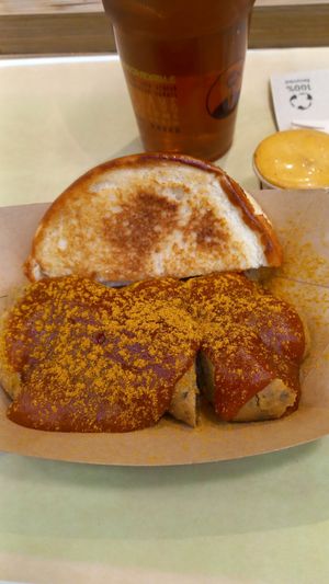 Vegan currywurst at VINCENT - Europa Passage in Hamburg