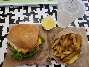 Ev at VINCENT - Europa Passage in Hamburg