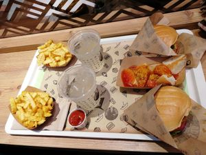 2 vegMenu 1 and curry vurst at VINCENT - Europa Passage in Hamburg