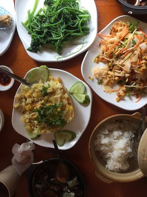 Pineapple fried rice, stir-fried noodles,  garlic pumpkin leaves  at Hoa Sen - Doi Can - Maybe closed in Hanoi