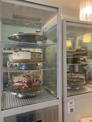 Tortenauswahl (vegetarisch ) at Cafe Gluecklich in Wismar