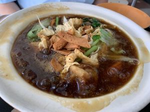 Claypot kway Teow at Yang Sheng Vegetarian in West Singapore