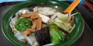 Kway teow soup 粿条汤 at Yang Sheng Vegetarian in West Singapore