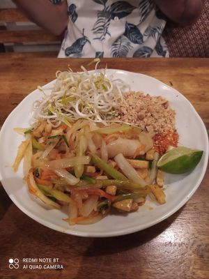 khmer pad thai at Deva in Kampot