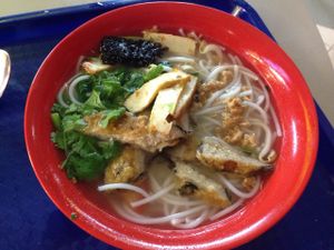 mock fish sliced noodle at Jian Kang 健康素食 in Central Singapore