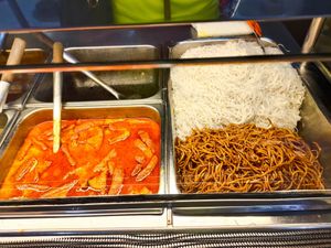 Dishes at Jian Kang 健康素食 in Central Singapore