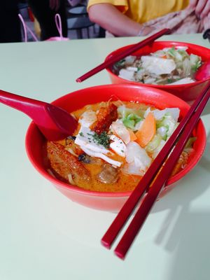 Laksa at Jian Kang 健康素食 in Central Singapore