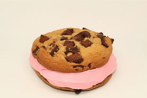 Vegan Cookie Sandwich at Pineapple Park in Las Vegas