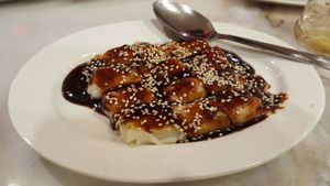 Rice rolls with Penang sauce - tasted like rojak sauce which I don't like at Yun Shan Ge Vegetarian House - Penang St in Penang