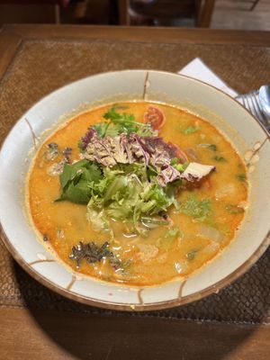 Wurzige Laksasuppe  at Gayaya in Berlin