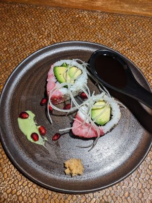 Complementary sushi thingys - 4/5. at Gayaya in Berlin
