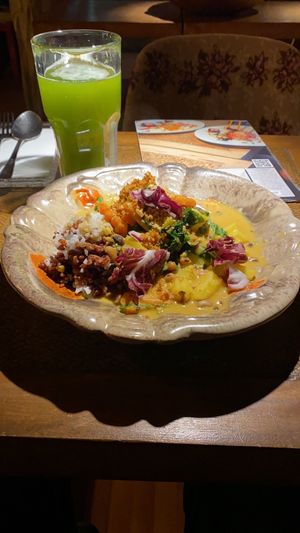 Sehr schönes kleines, gemütlich eingerichtetes Restaurant. Super leckeres Essen. Alles sehr frisch.  at Gayaya in Berlin