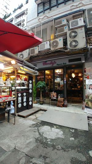 New storefront on Cat Street at Dandy's Organic Cafe in Hong Kong Island