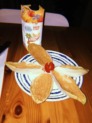 Chicory-hummus bites at Loving Hut in Amsterdam