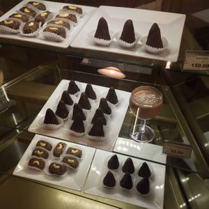 Desserts at Schastlivyye Lyudi - Fortunate People in St Petersburg