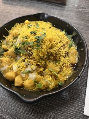 Potato ”patties” with chickpea gravy (yogurt lef out) - delicious!  at Kailash Parbat - Syed Alwi in Central Singapore