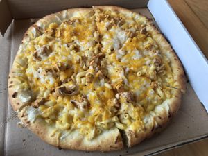 Mac & Charlie with buffalo chicken at Apiecalypse Now Pizza and Snack Bar in Toronto