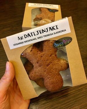 Vegan gingerbread. Photo by: Trgovina MamaTerra on Facebook at Mama Terra in Kamnik