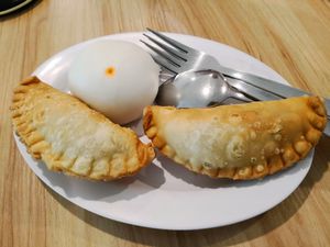 Currry puffs n lian rong bao at Green Delights 净乐轩 in Northeast Singapore