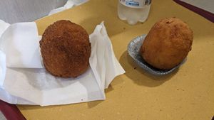 Arancine Panarea e Vegana at Mondo Arancina in Rome