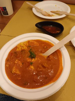 Spicy curry met tofu at Vega Food in Rome