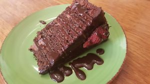 Chocolate cake at Prem Vida - Alimentación Consciente in Sucre