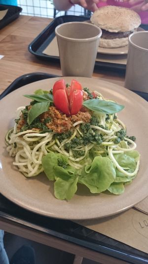 zucchini pasta at Loving Hut Veganerie in Leuven