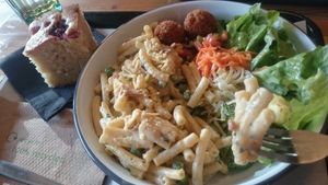 Mac'n cheese menu at Loving Hut Veganerie in Leuven