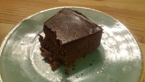 Chocolate speculoos cake at Loving Hut Veganerie in Leuven