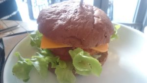 Chicky Hawaï Burger at Loving Hut Veganerie in Leuven