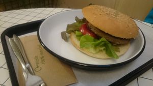 Classic burger at Loving Hut Veganerie in Leuven