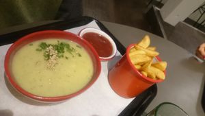 Soupe at Loving Hut Veganerie in Leuven