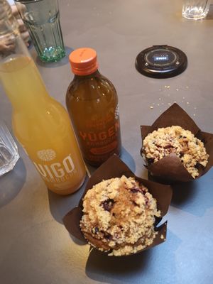 Drinks and cake at Loving Hut Veganerie in Leuven