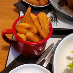 side 2 at Loving Hut Veganerie in Leuven