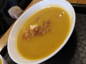 Eetbenefiet ten voordele van Bite Back at Loving Hut Veganerie in Leuven