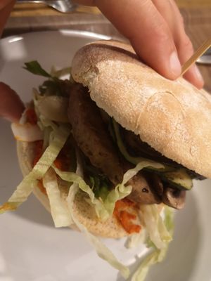 Toscana burger at Loving Hut Veganerie in Leuven