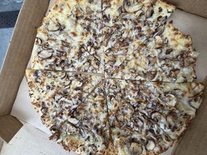 They make one style of pizza daily, and you can ask for a vegan version. It was decent pizza, the crust was a bit ‘crackery’, in that it wasn’t a nice chewy soft texture. Wou at Cheeseboard Pizza in Berkeley