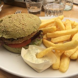 Dutch seaweed burger  at Paal 9 in Den Hoorn Texel