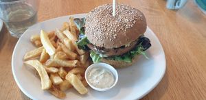 Seaweed burger at Paal 9 in Den Hoorn Texel