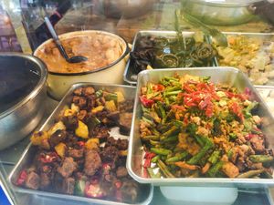 Dishes at Tang Leng Chay Vegetarian 东龙斋素食 in Central Singapore